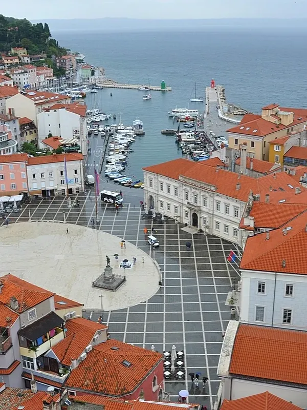 Piran in Slovenia_Italian architecture