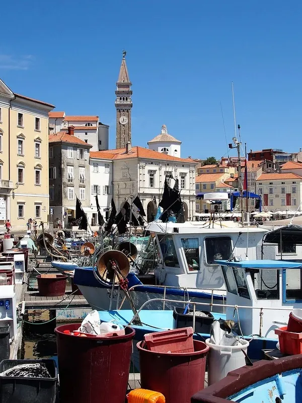 Piran in Slovenia_architecture (7)