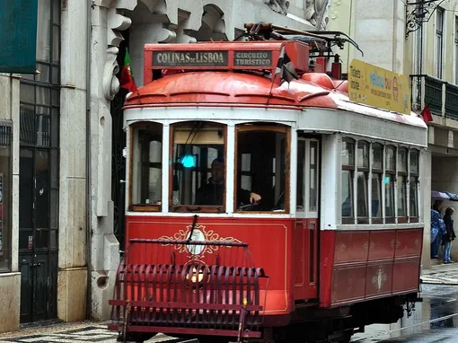 The red car in Alfama