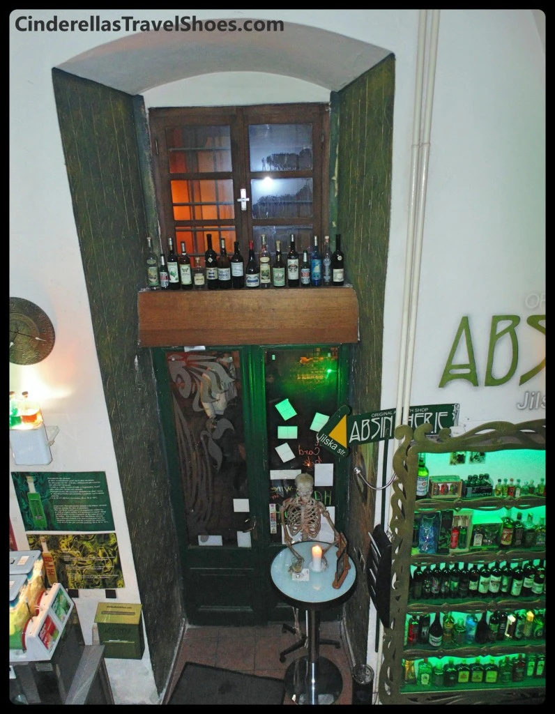 Absintherie inside