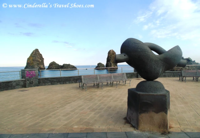 Big Heart of Acitrezza in front of Islands of Cyclopes