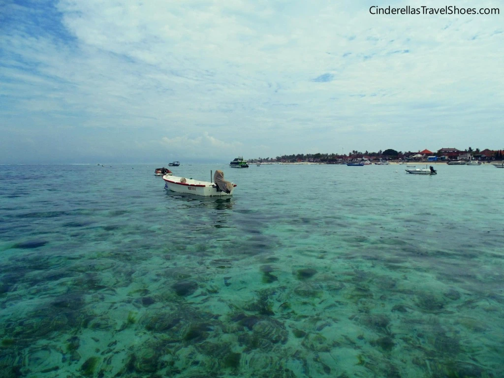 Crystal clear water in Lembongan harbor