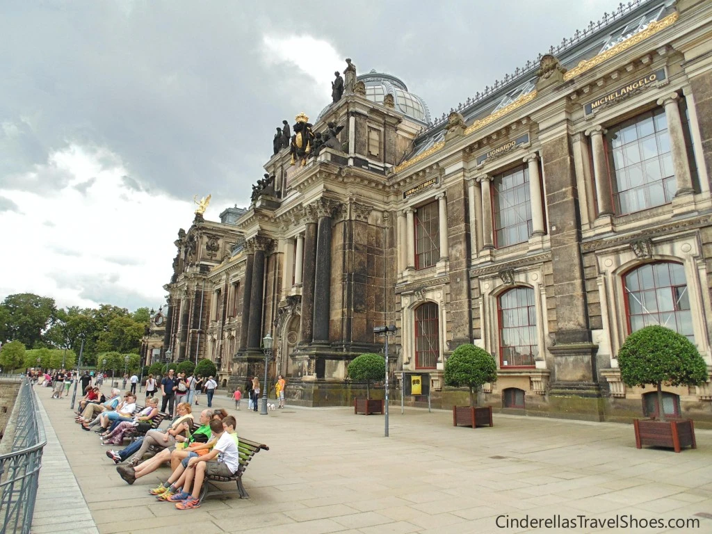Relax on Brühl's Terrace